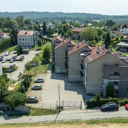 Zelazowskiego Hillside By Bookinghost Kraków